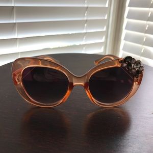 🕶 SUNGLASSES 🕶